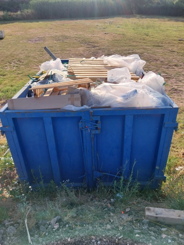 location benne carton plastique dechet emballage frejus saint raphael var